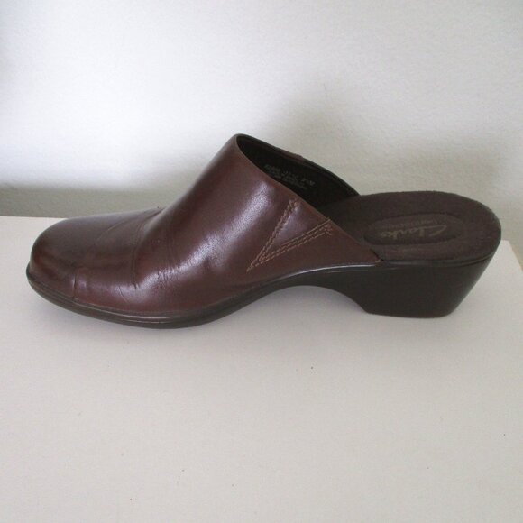 Clarks bendables Womens Brown Leather Mules w/ 2" Block Heels - Size 9.5M - Picture 6 of 9